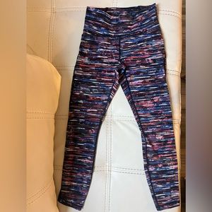 Lulu Lemon Multicolor Cropped / Capri leggings